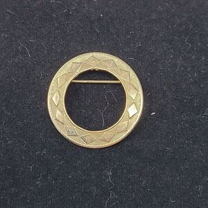 Vintage Gold Tone Round Etched Circle Brooch Pin Pendant Geometric Gift‎